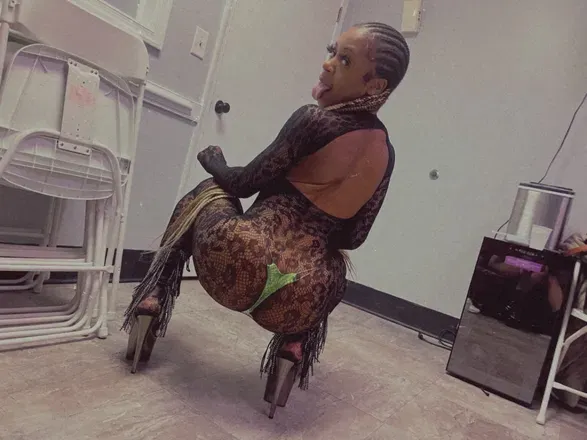 OnlyFans cuenta fineassscaramel avatar 1