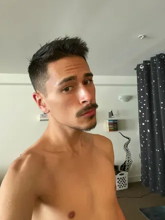 OnlyFans account  aris_aldox avatar 1