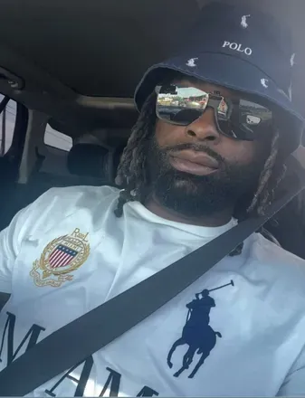 OnlyFans account  alphachocolatepapi avatar 1