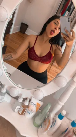 OnlyFans account  val_pdlz avatar 1