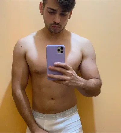 OnlyFans account  miguee02 avatar 1