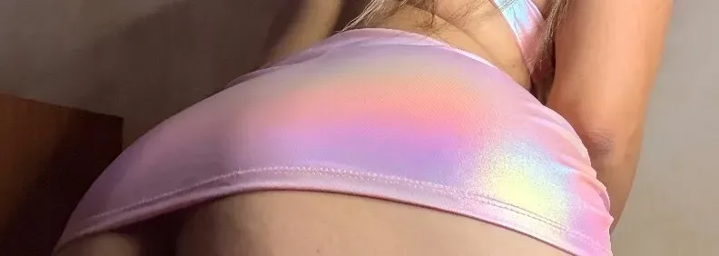 OnlyFans account  less.hernandezz header 2