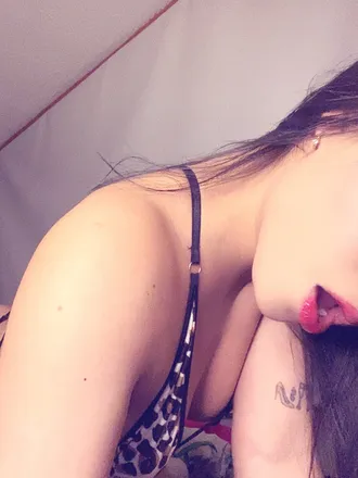 OnlyFans cuenta cata-2004 header 2