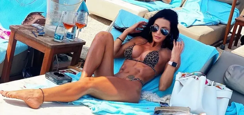 OnlyFans cuenta julyawild header 2