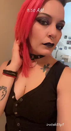 OnlyFans cuenta demonika avatar 1