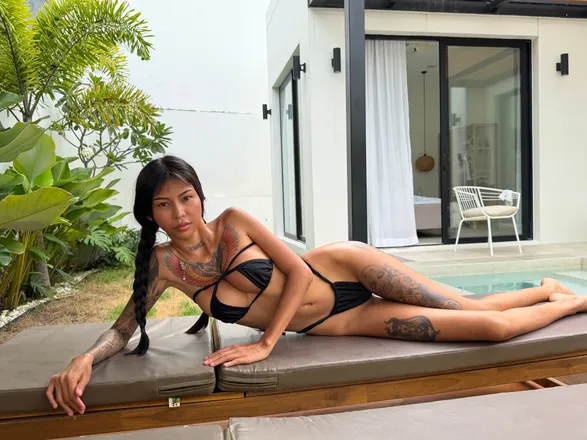 OnlyFans cuenta littleyong header 2