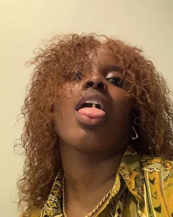 OnlyFans cuenta missmademoisellea avatar 1