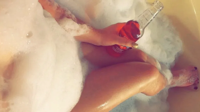 OnlyFans account  daddieslittlewh0re header 2
