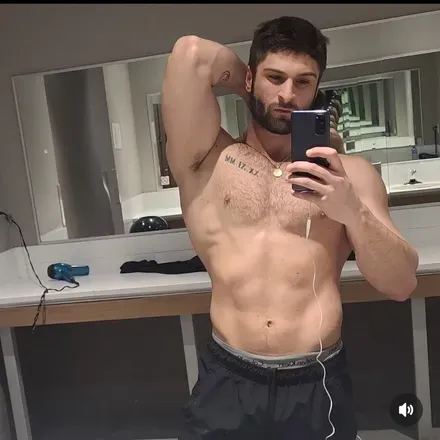 OnlyFans cuenta outofmanga avatar 1