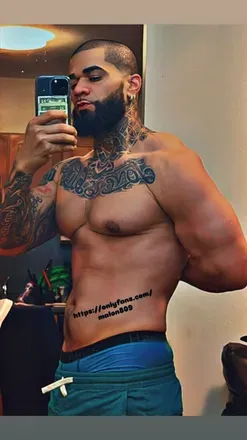 OnlyFans account  malon809 avatar 1