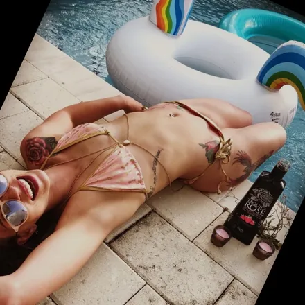 OnlyFans cuenta nikki_downunder header 2