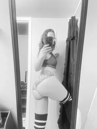OnlyFans cuenta bigbootyqueen69 avatar 1