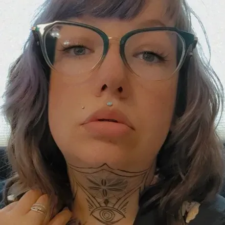 OnlyFans account  roxiriot avatar 1