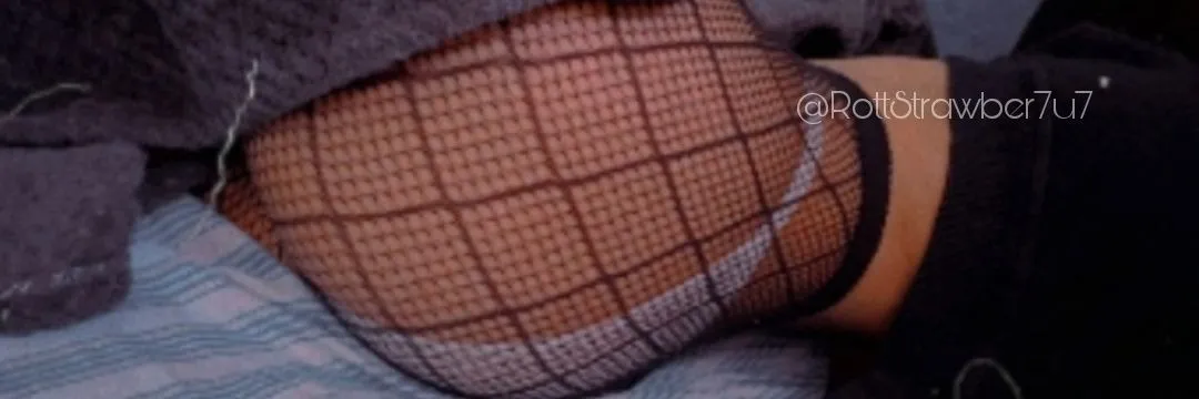 OnlyFans cuenta rottstrawber7u7 header 2