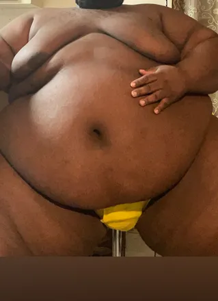 OnlyFans account  voluptuousfluff header 2