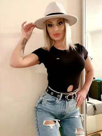 OnlyFans cuenta ellaramirez.688.free avatar 1