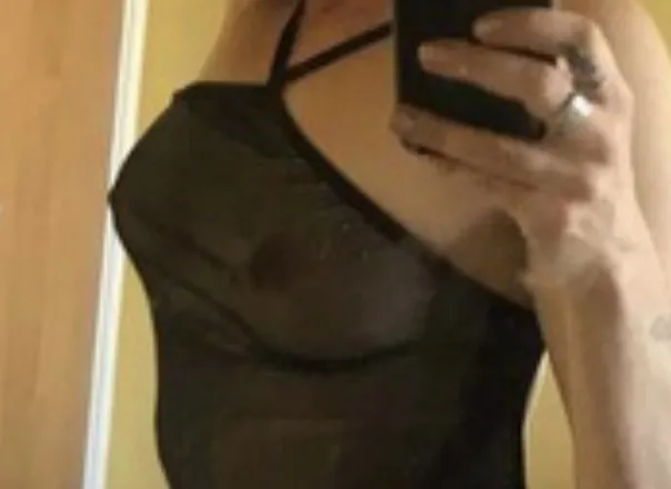 OnlyFans cuenta lucydoggett header 2