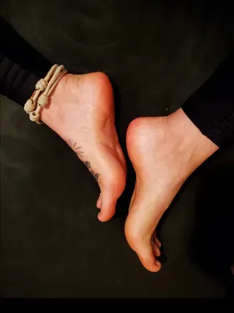OnlyFans account  lovefiercelyfeet avatar 1
