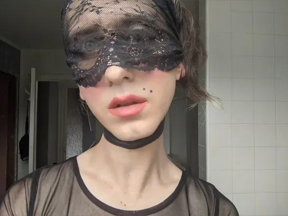 OnlyFans account  lacevoid avatar 1