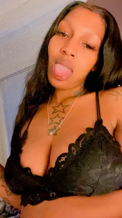 OnlyFans account  trophy1111 header 2