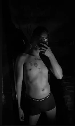 OnlyFans cuenta king_alecks header 2