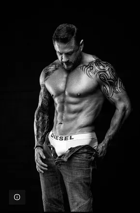 OnlyFans cuenta andrew_farish header 2