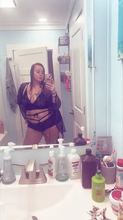 OnlyFans cuenta mzkrizkae4u header 2