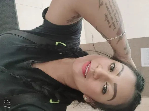 OnlyFans cuenta kay.05 header 2