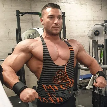OnlyFans cuenta bobby_90 header 2