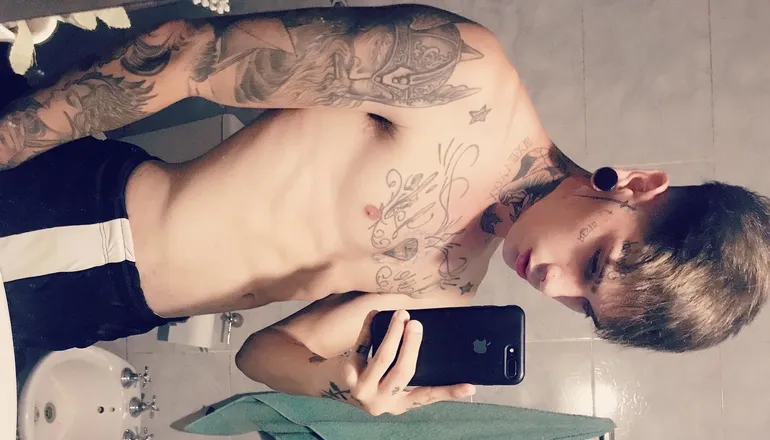OnlyFans account  restucci header 2