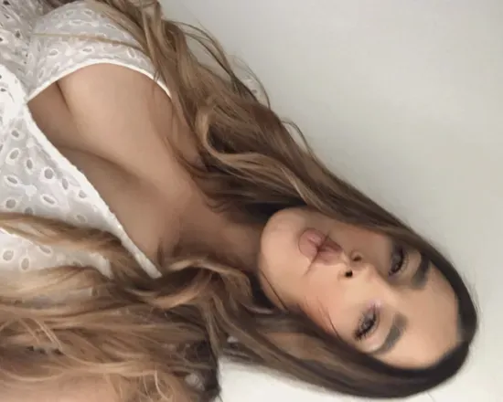 OnlyFans cuenta yusdey header 2