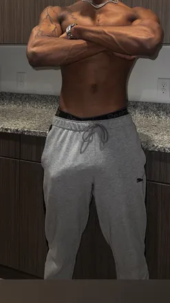 OnlyFans cuenta izzyjustzeus header 2