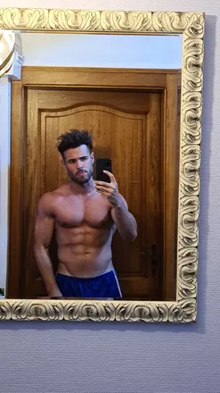 OnlyFans account  nikomusclemodel header 2