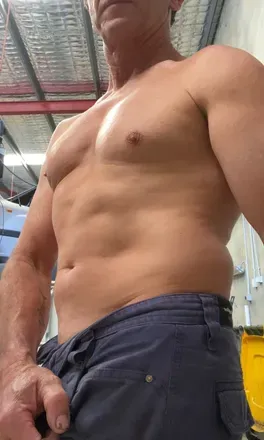 OnlyFans account  bigneeve avatar 1