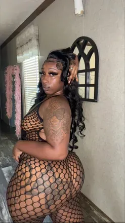 OnlyFans cuenta juicyboooty23 avatar 1