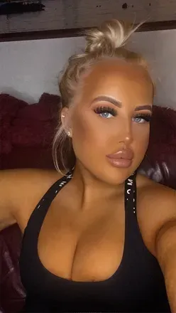 OnlyFans cuenta misshazelmay header 2