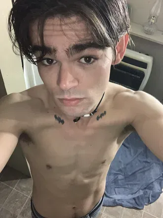OnlyFans cuenta tylerharrod117 header 2