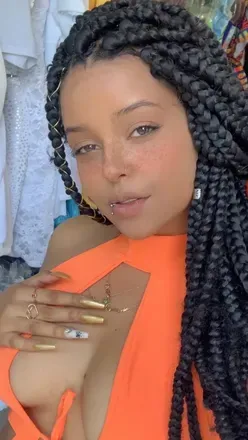 OnlyFans cuenta brunareisk header 2