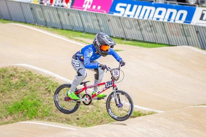 OnlyFans cuenta camilarestrepo.bmx header 2