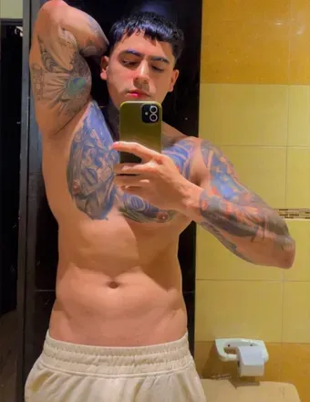 OnlyFans cuenta maxstron111 avatar 1