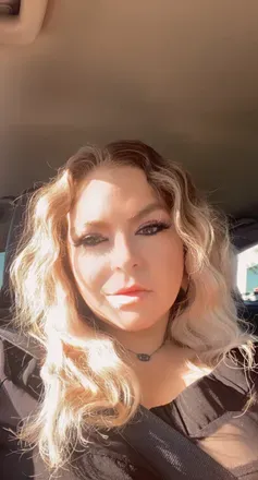 OnlyFans account  glamourdollveron avatar 1
