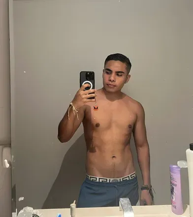 OnlyFans cuenta bisexualcaleta19 header 2