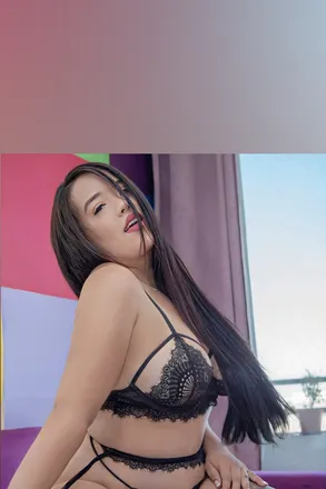 OnlyFans cuenta julivillaxxx header 2