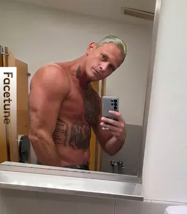 OnlyFans cuenta u97871331 header 2