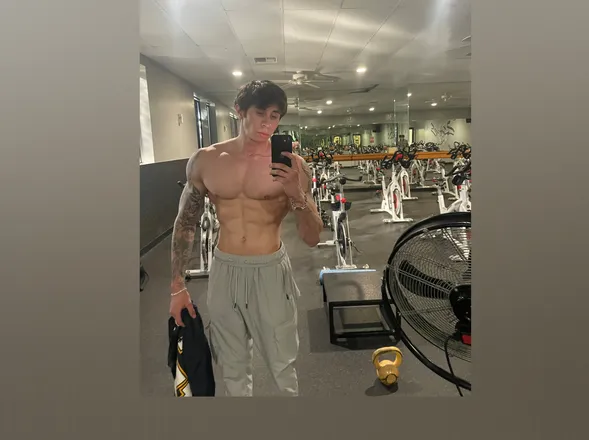 OnlyFans cuenta u240809063 header 2