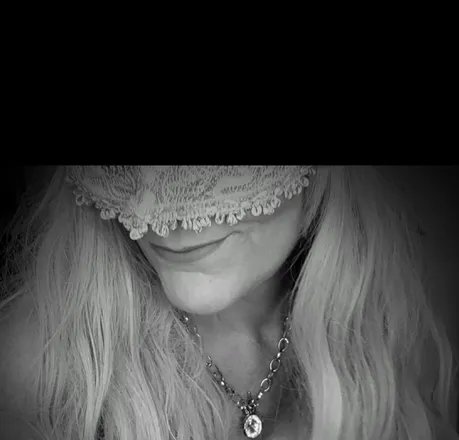 OnlyFans cuenta bella.cougar header 2