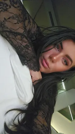 OnlyFans of nikkiroarsss