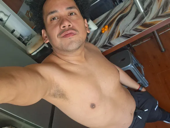 OnlyFans cuenta greccoficial23 header 2