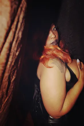OnlyFans cuenta mochamonaluv header 2