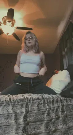 OnlyFans cuenta emily_r0se header 2